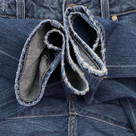 Paige Laurel Canyon Distressed Mid Rise Flare Medium Blue Wash Jeans Stretch 27 - Picture 13 of 15